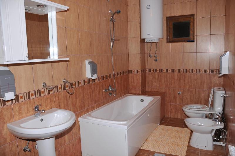 Double Room image 4
