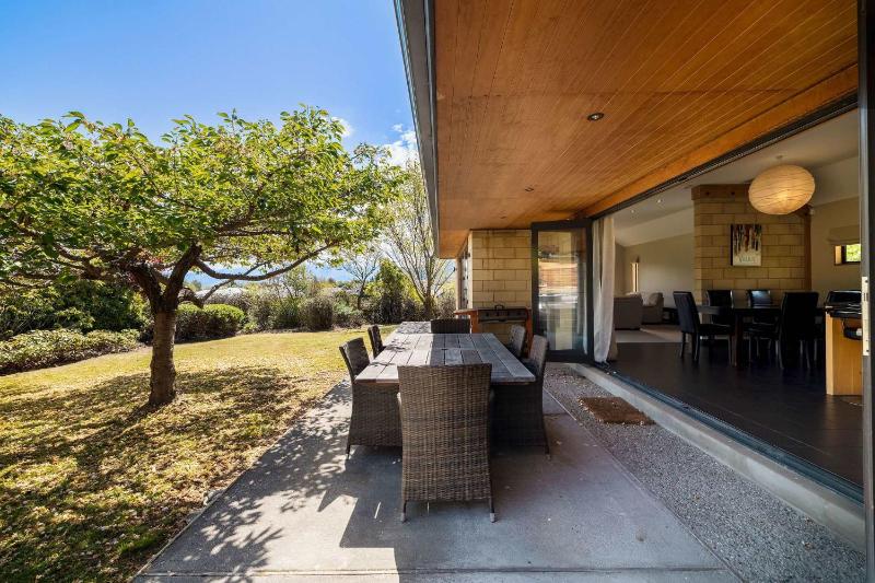 Wanaka Family Retreat - image 27