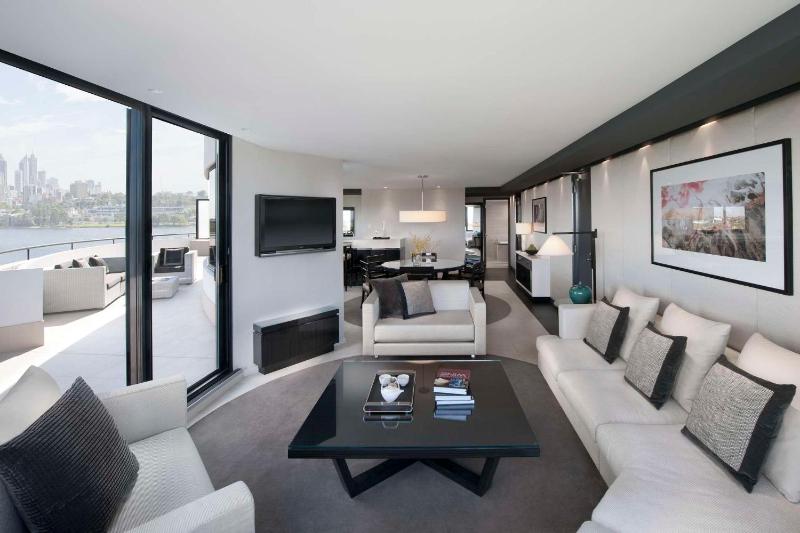 Crown Metropol Perth - image 2