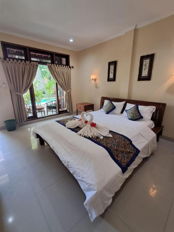 SURFARIS INN on poppies 2 - image 8