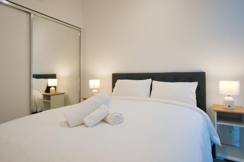 City Serenity 2BR Apt with Pool Gym Steam Sauna - image 13
