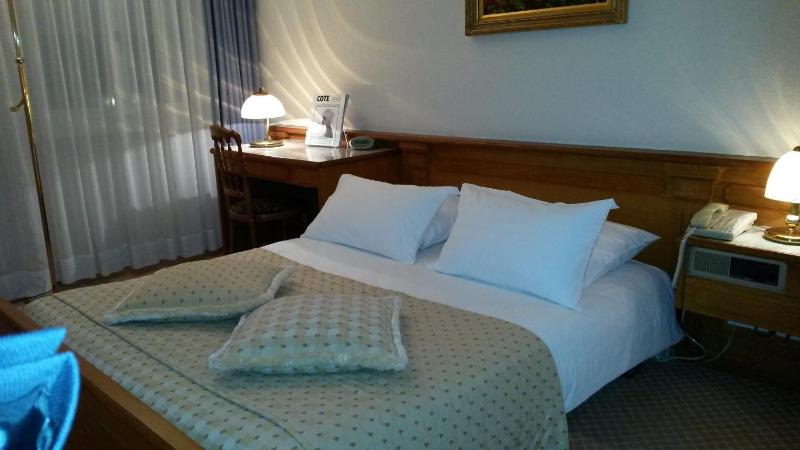 Double Room image 3
