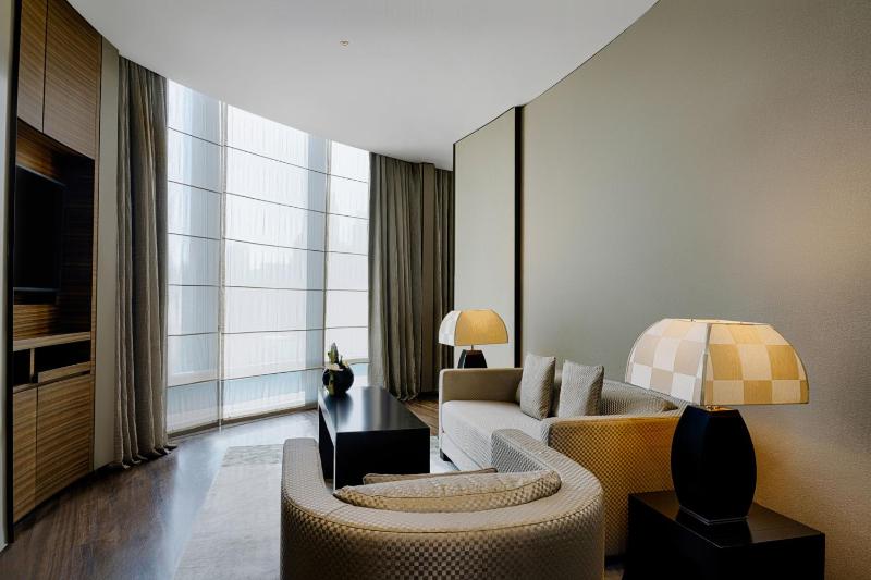 Armani Premiere Room image 3