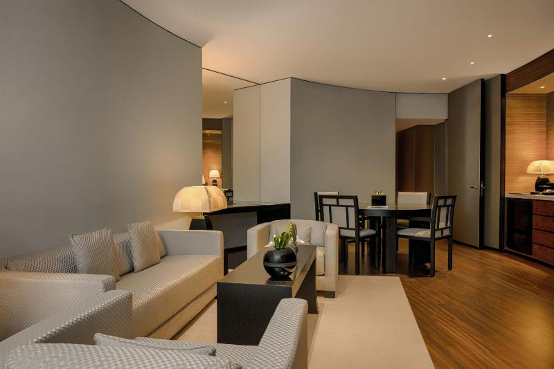 Armani Premier Suite image 3