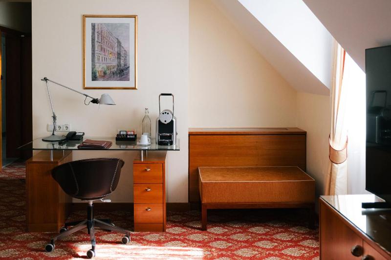 Junior Suite image 4