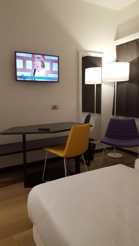 Superior Double or Twin Room image 4
