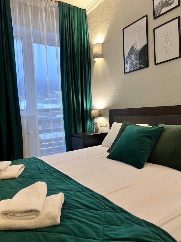 Standard Double Room image 3