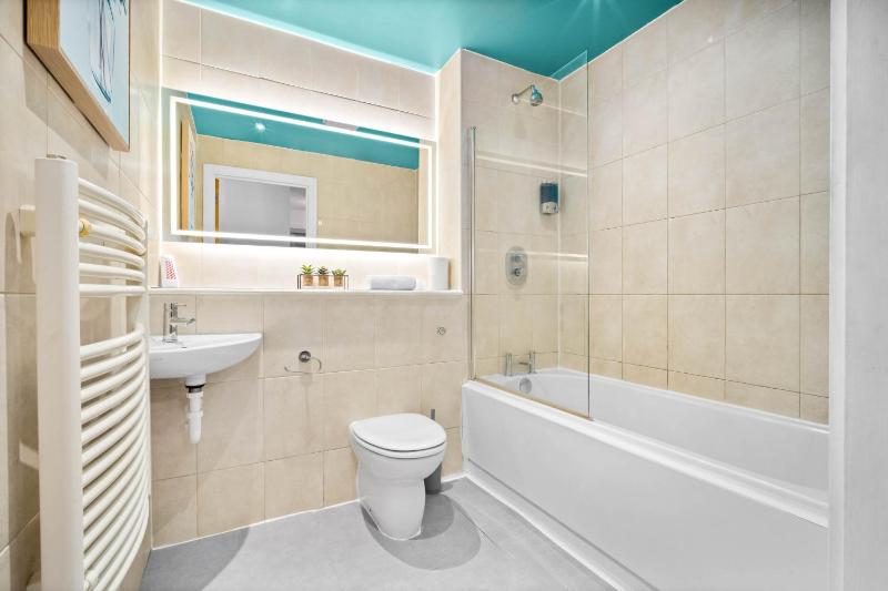 Sleeps 7 - 4 Beds Apt Arcadian Centre B'ham - image 15
