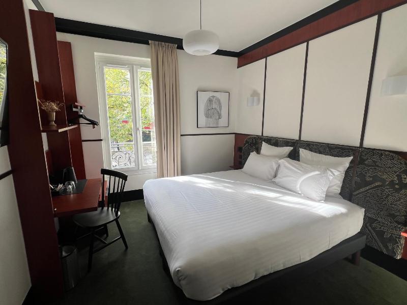 Twin Room image 1