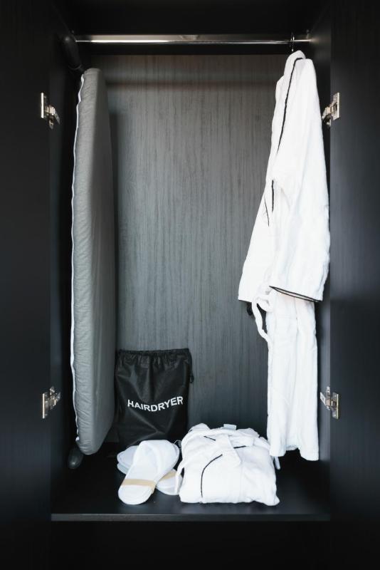 Double Room image 4