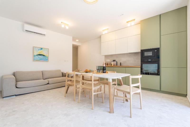 Apartments Irena - image 10
