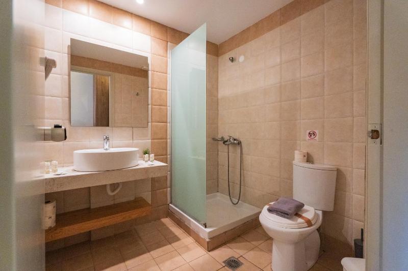 Quadruple Room image 3