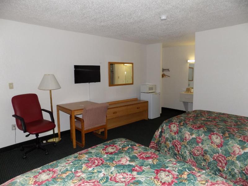 Double Room with Two Double Beds image 3