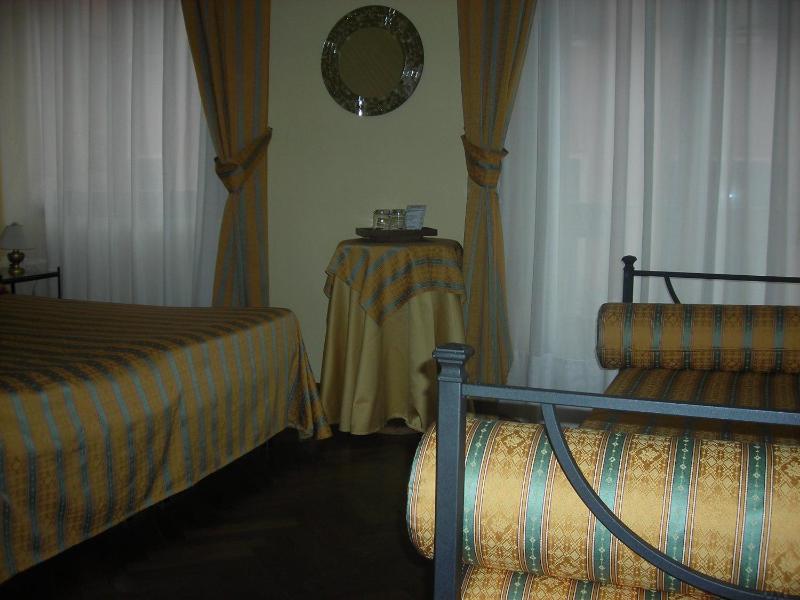 Triple Room image 2