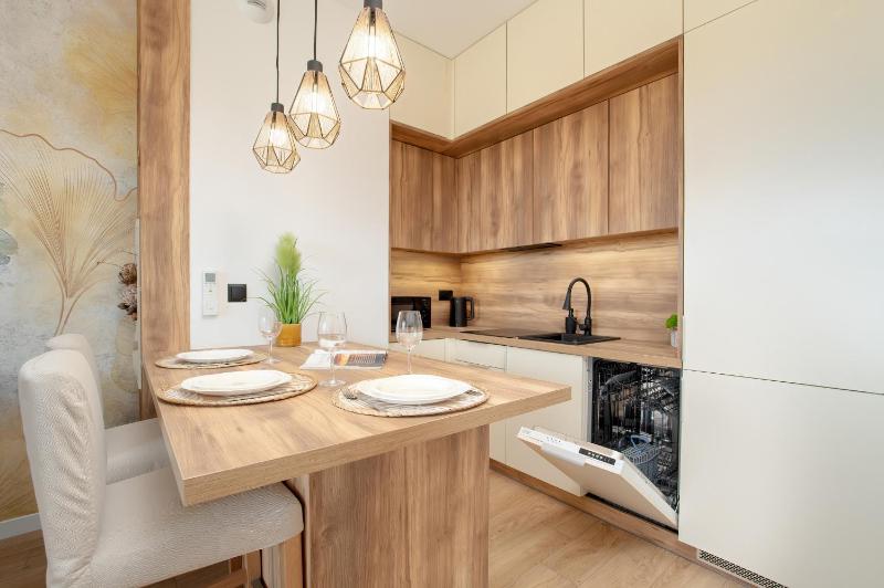 Apartamenty Aleja Kopisto w Rzeszowie by Noclegi Renters - image 32