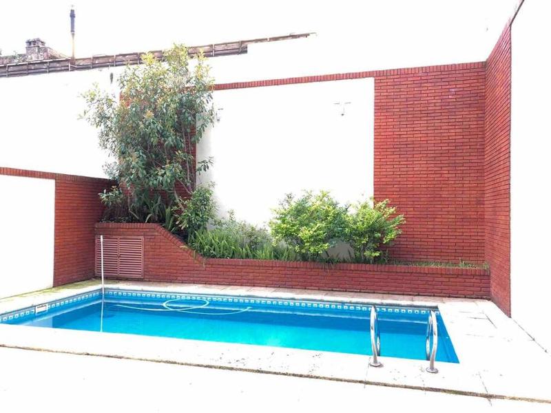 Depto Recoleta con pileta y patio - image 10