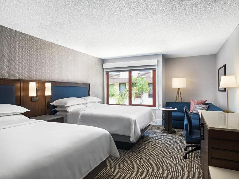 Superior Queen Room with Two Queen Beds image 3