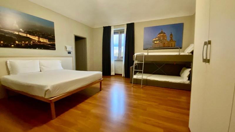 Quadruple Room image 1