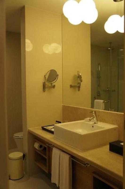 One-Bedroom Deluxe Apartment