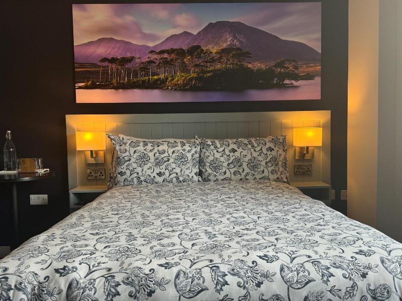 Double Room En suite image 3