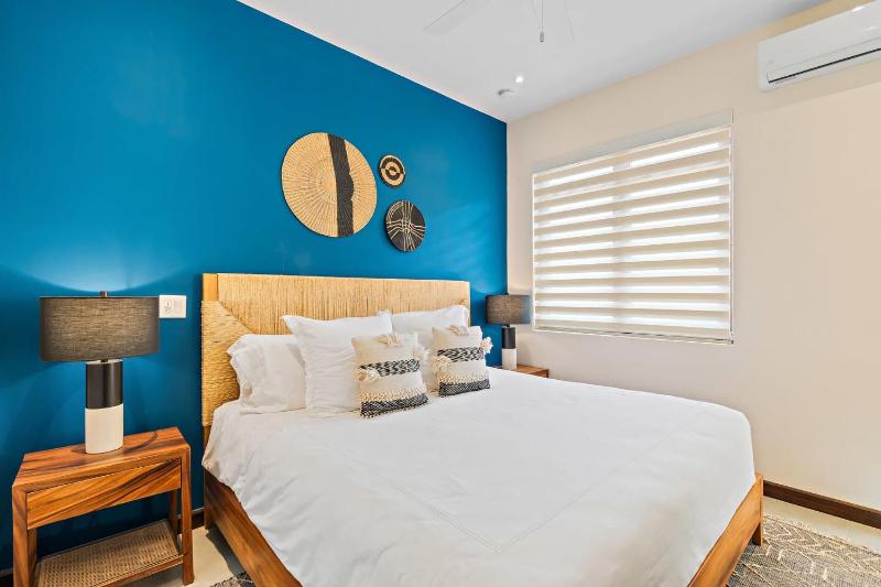 Stylish Condo in the Heart of Las Catalinas with Vibrant Design & Exclusive Beach Club Access - image 14