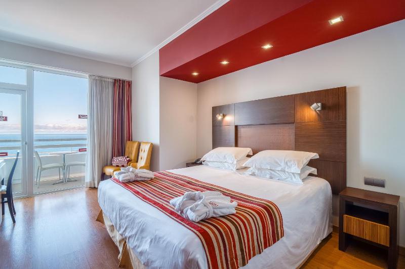 Standard Double or Twin Room with Sea View image 1