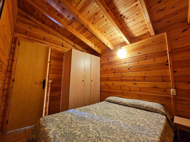 One-Bedroom Bungalow image 3