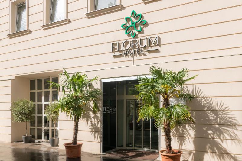 Florum Hotel - image 12