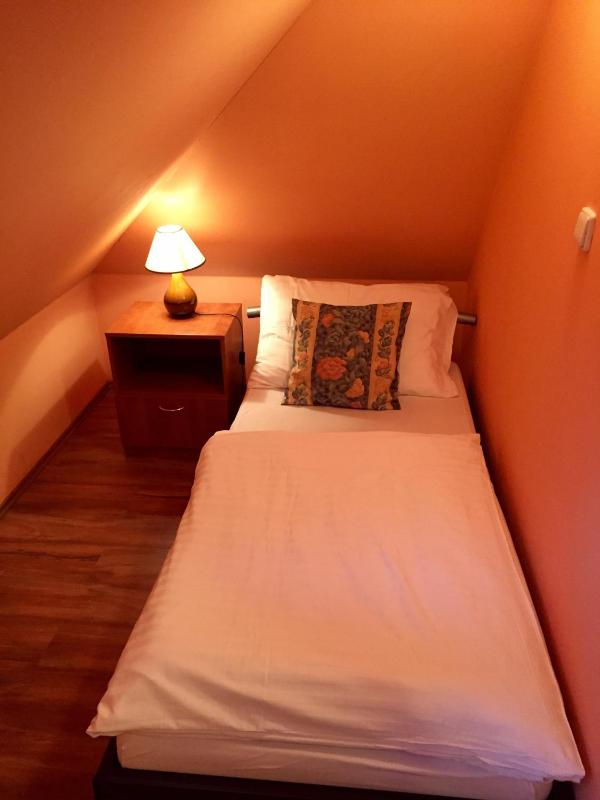 Quadruple Room with Extra Bed image 4