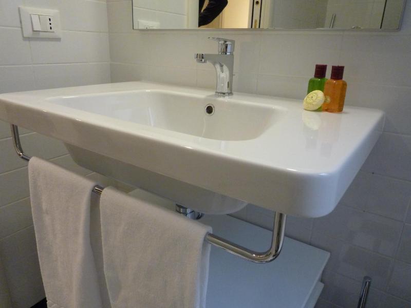 Triple Room image 3