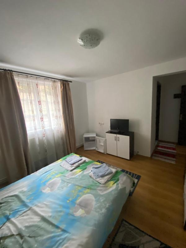 Double Room with Private Bathroom image 2