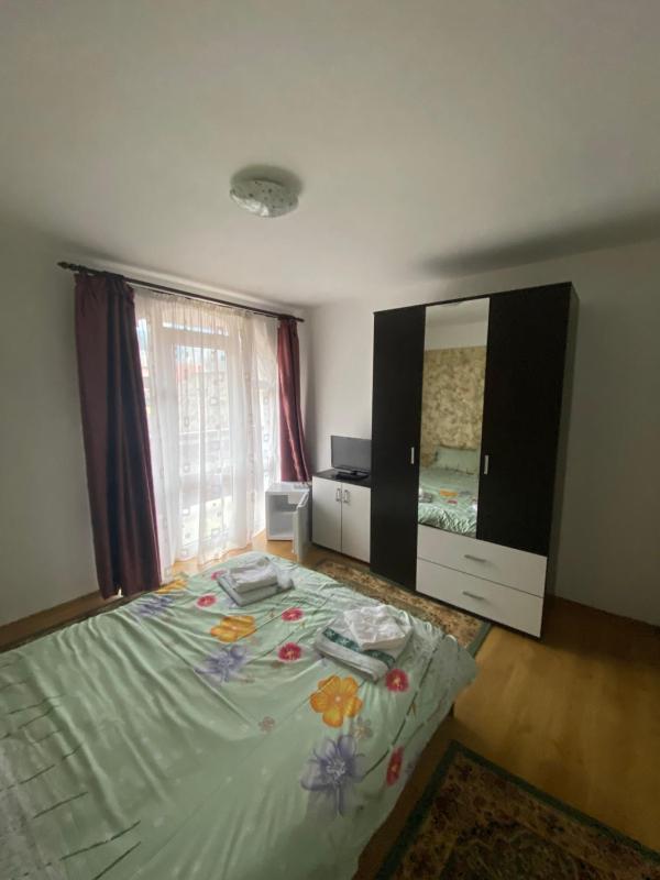 Double Room with Balcony image 4