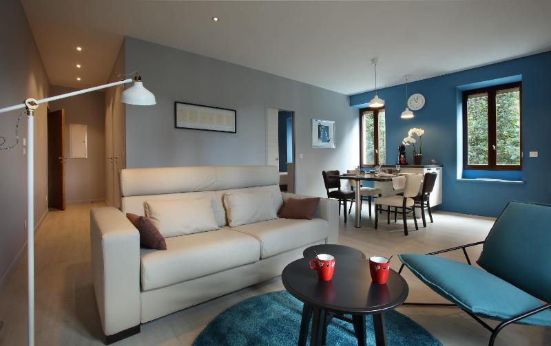 One-Bedroom Apartment image 3