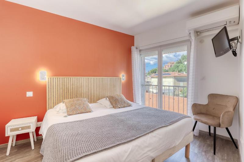 Double or Twin Room - Village Side image 1