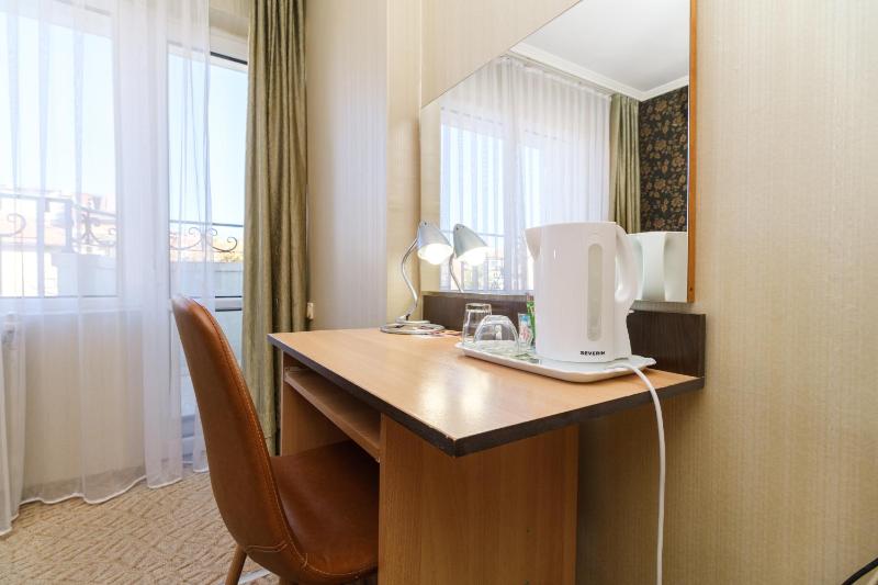Standard Double Room image 3