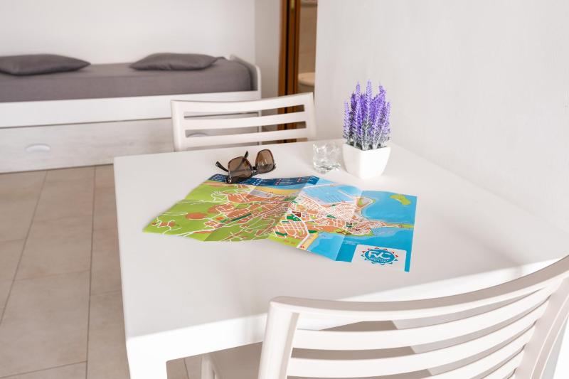 One-Bedroom Apartment image 3