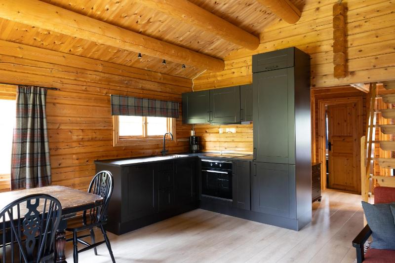 Cottage image 4