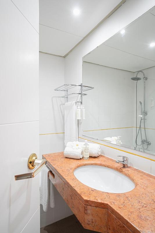 Double Room image 1