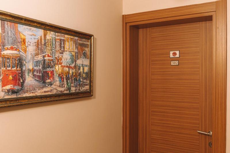 Green Life Apart Hotel - image 3