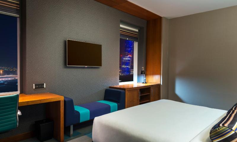 Aloft Room, Guest room, 1 King image 3