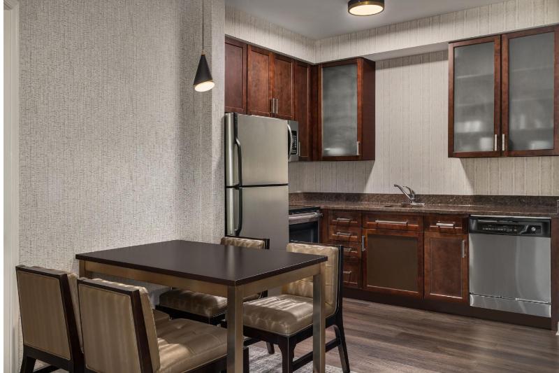 Two Bedroom Suite image 2