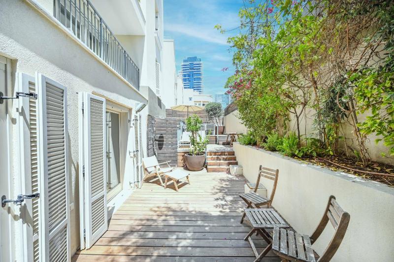 Heaven Garden 3BR in Neve Tsedek by HolyGuest - image 6