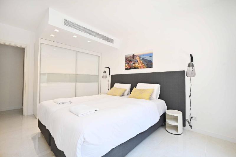 Heaven Garden 3BR in Neve Tsedek by HolyGuest - image 2