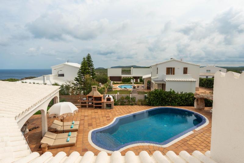 kistine 5 bedroom villa cala morell - image 1