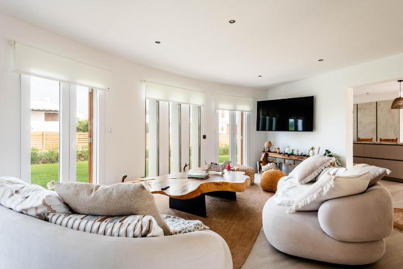kistine 5 bedroom villa cala morell - image 6