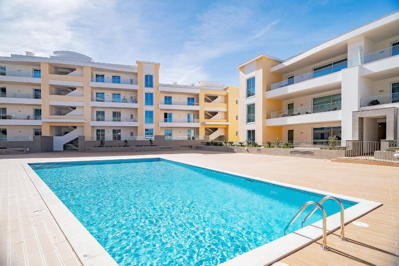 Lagos Marina View 3 With Pool by Homing - image 12