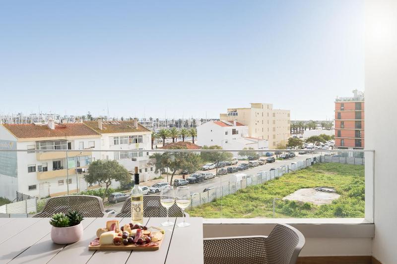 Lagos Marina View 3 With Pool by Homing - image 19
