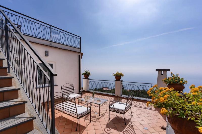 Villa Chez Piè Panoramic Views Pool and Guest Services - image 41