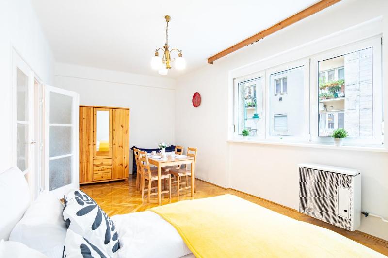 Central - Bright - Easy - image 3