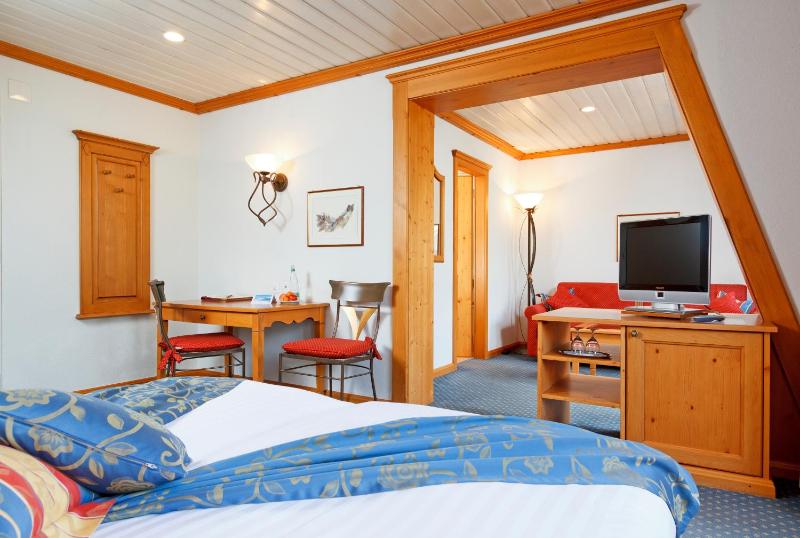 Double Room Comfort Plus with Sitting Corner and Balcony image 4